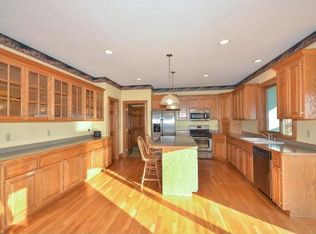 18215 Buck Lake Cir, Prior Lake, MN 55372