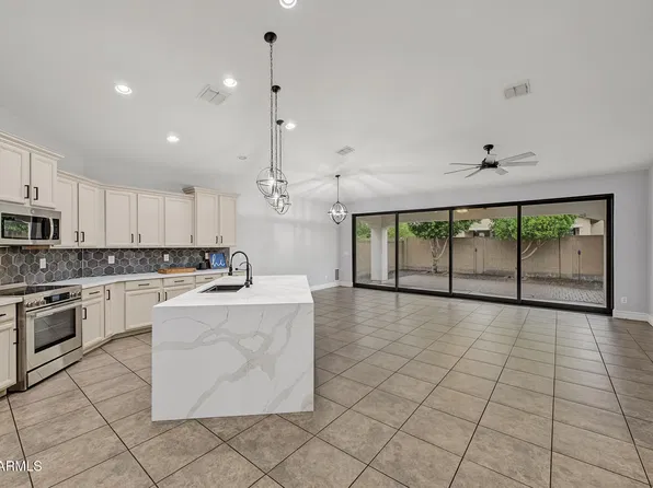 10734 E LINCOLN Avenue, Mesa, AZ 85212