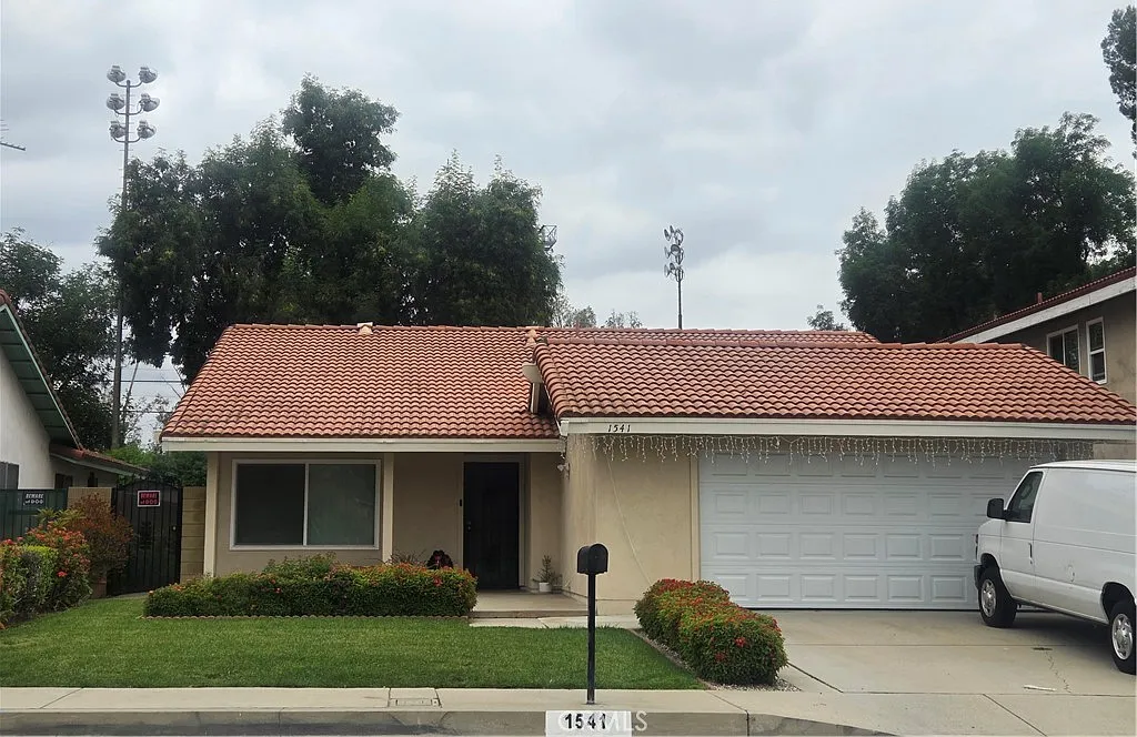4 bed, 1680 sqft, $3,700 — Photo 1