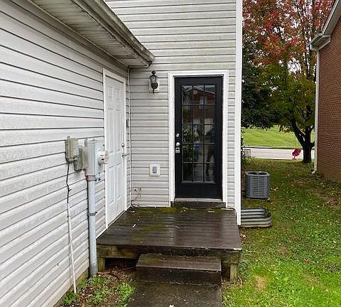 3rd image of 219 John Sutherland Dr