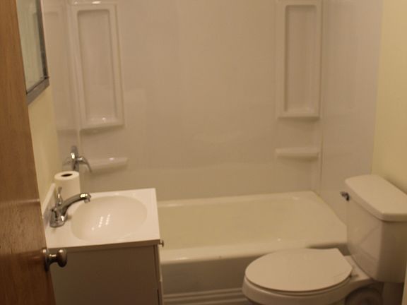 3rd image of 3105 Roosevelt Blvd APT A
