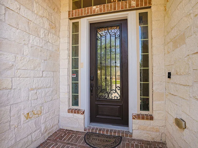 9739 Reston River Ln — Photo 5