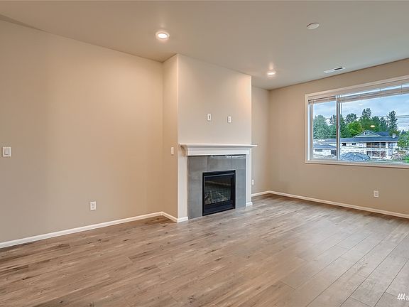 3rd image of 968 Thrush Court St SE #27