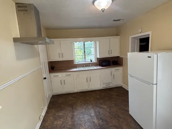 4701 Redbird St #1, Pt Arthur, TX 77642
