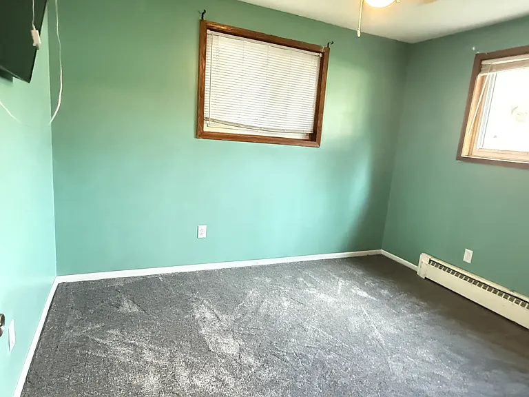 403 8 1/2 Ave NW #2 — Photo 12