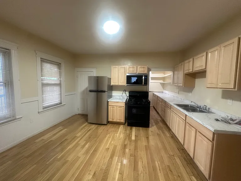 111 Callender St #1 — Photo 12