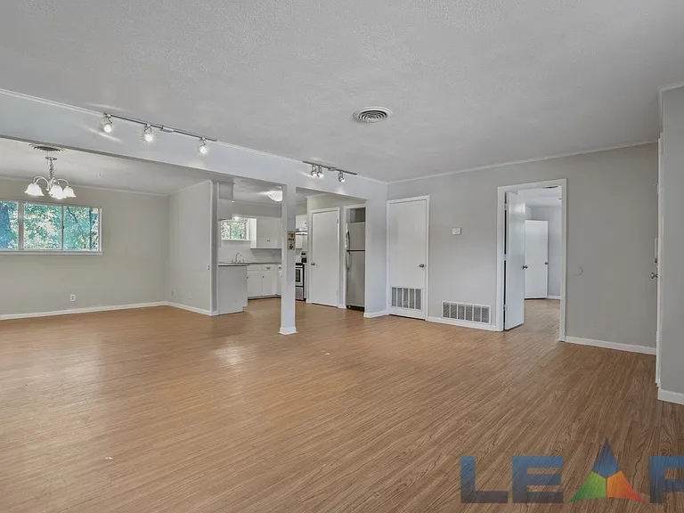 1917 Jacqueline Dr — Photo 6