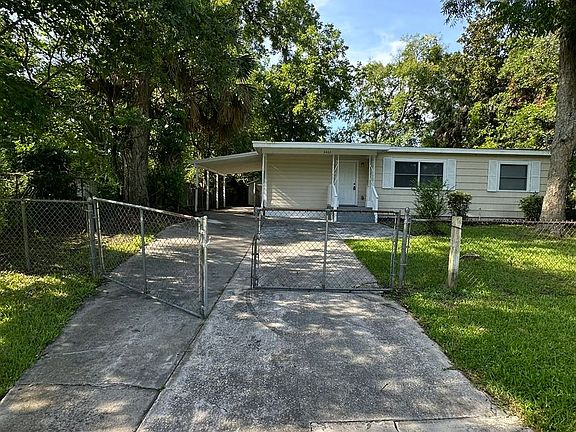 2nd image of 3462 Brookhaven Dr