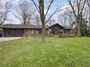 604 County Farm Rd, Monticello, IL 61856