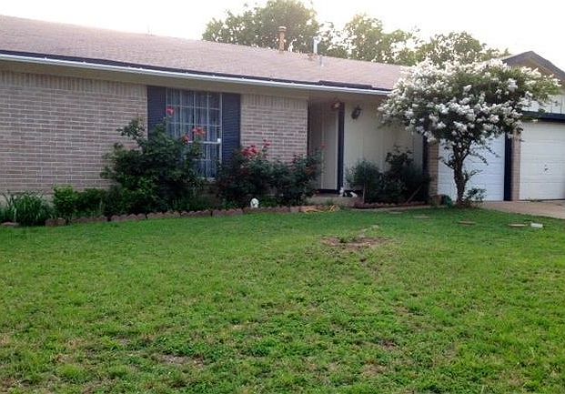 1st image of 1803 Easton Dr