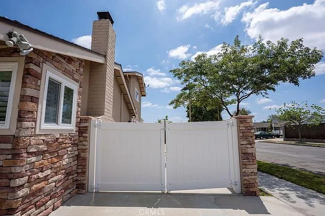 1748 N Ballad Dr — Photo 4