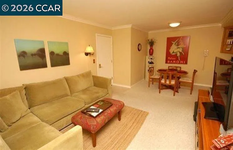 365 Bellflower Dr — Photo 9