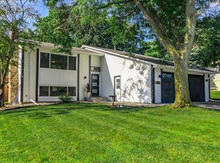 1384 Amaryllis Ln, Eagan, MN 55123