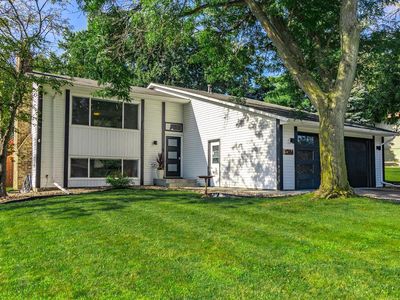 1384 Amaryllis Ln, Eagan, MN, 55123