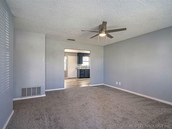 4th image of 14439 S Oak Ct