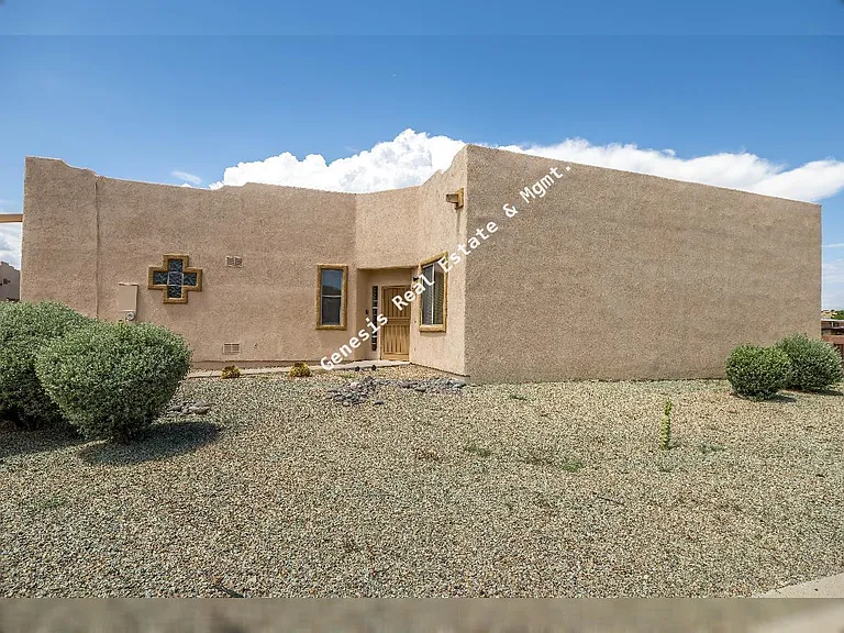 606 W Woodfield Ct — Photo 35