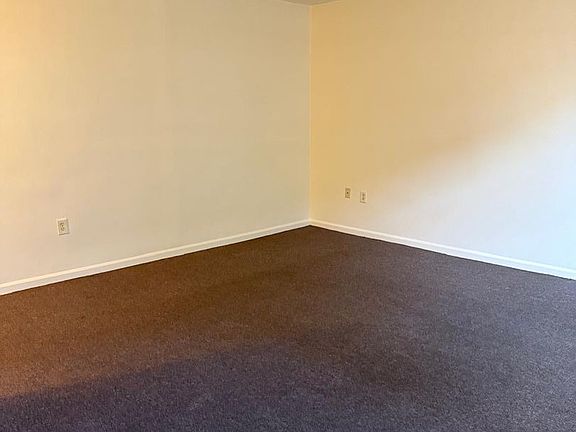 5th image of 60 Elm St APT A4
