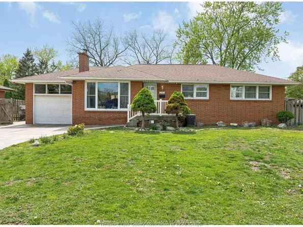 3157 Glenwood Ave, Windsor, ON N9E 2X9