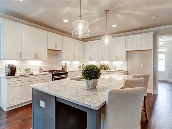 3rd image of 3032 Archenland Ln SW