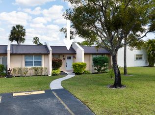 237 Lake Meryl Dr, West Palm Beach, FL 33411
