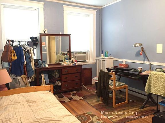 4th image of 38 Longwood Ave #4