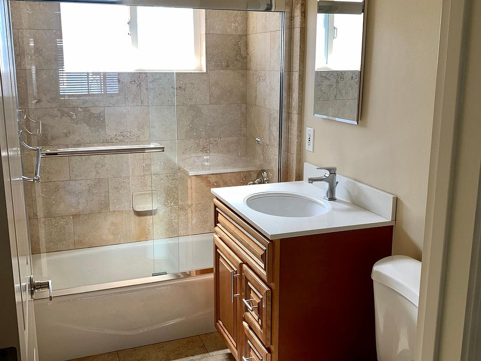 1st image of 523 Poplar Ave APT 4