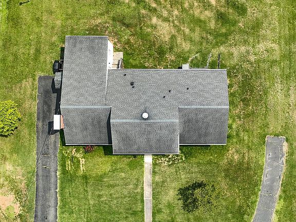 5th image of 169 Ann St