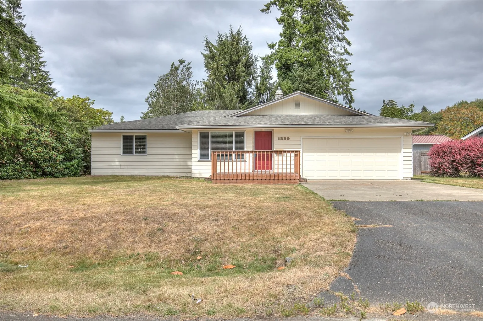 1220 Dundee Drive photo 1