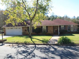 305 Hillcrest Dr, Montezuma, GA 31063
