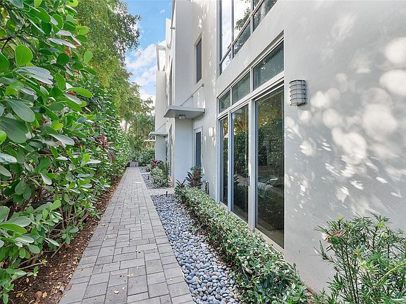 3rd image of 3266 NE 15th St #3266