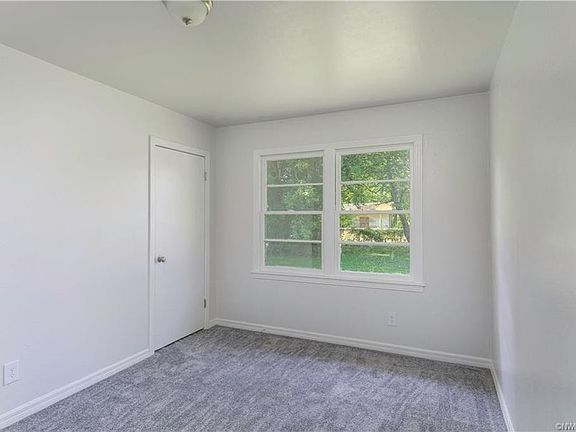4th image of 443 Browning St