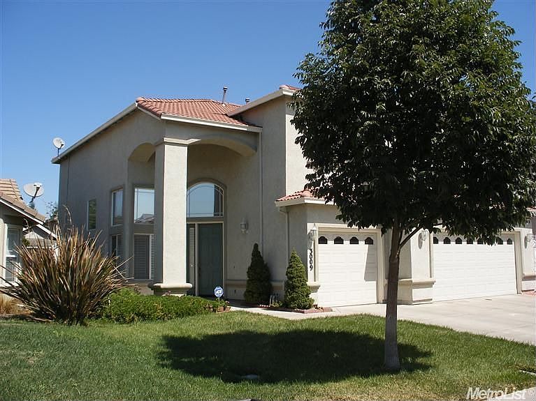 2nd image of 3009 Degas Ln