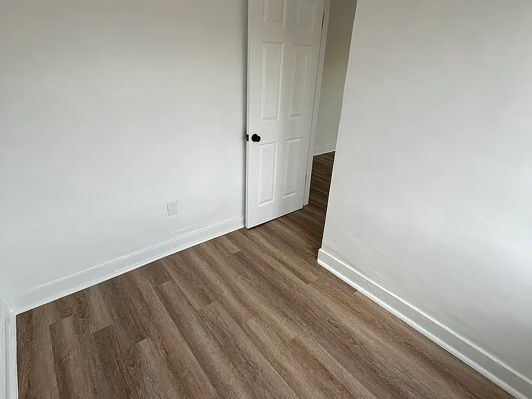1044 N Townsend Ave #1046 — Photo 5