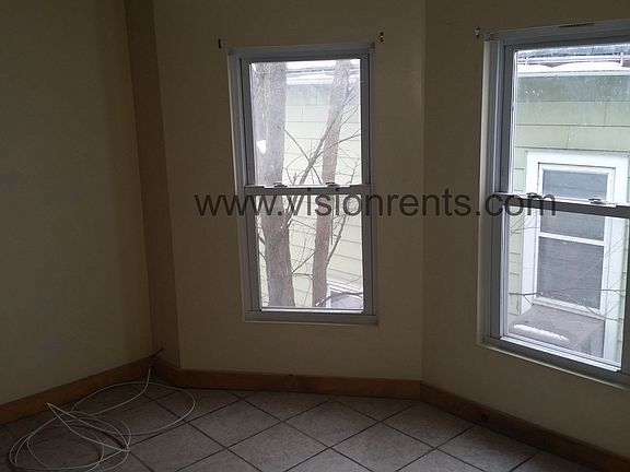 2nd image of 607 N Broadway St #2