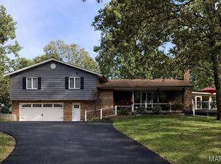 8720 Possum Hill Rd, Worden, IL 62097