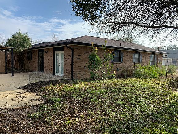 2nd image of 1602 Muleshoe Dr