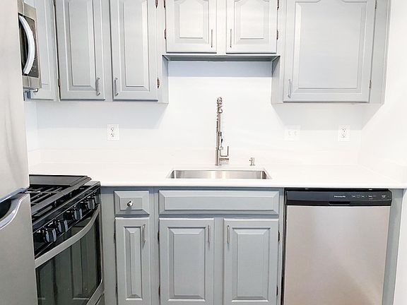 3rd image of 4808 Moorland Ln APT 1105