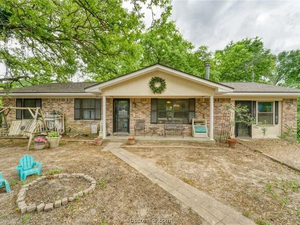 51 New Mexico Pkwy, Hilltop Lakes, TX 77871