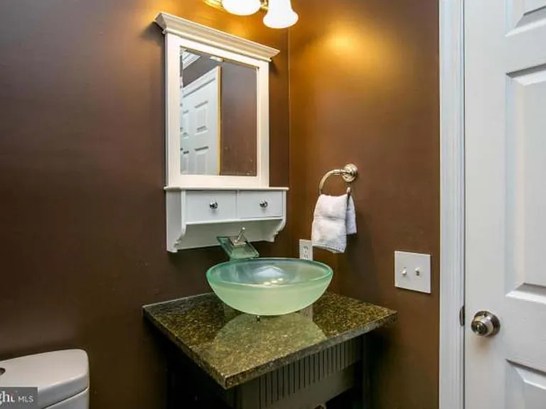 8130 Mallard Shore Dr — Photo 1