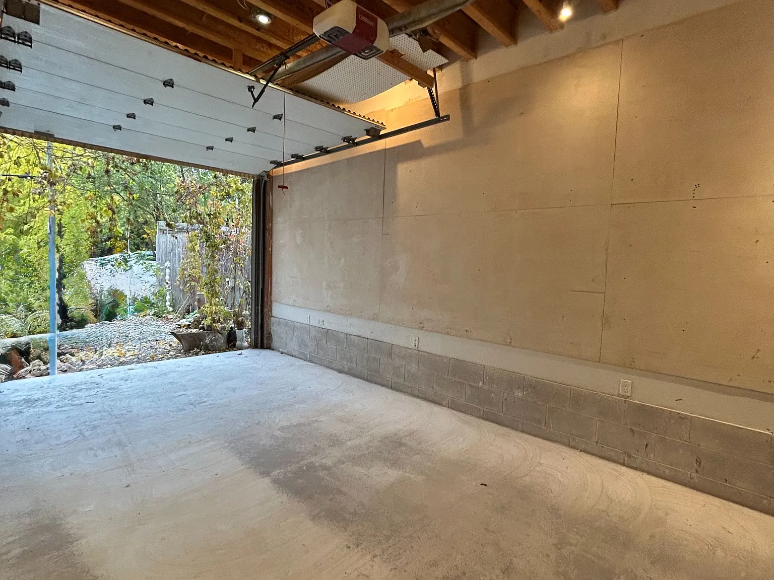 Studio, $3,500 — Photo 2