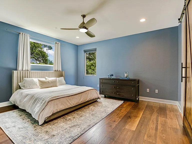 2109 W 12th St — Photo 12