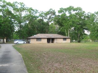 68 White Oak Dr, New Caney, TX 77357