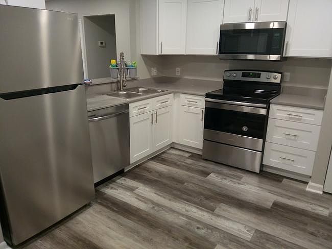 2nd image of 1010 North Rd #506
