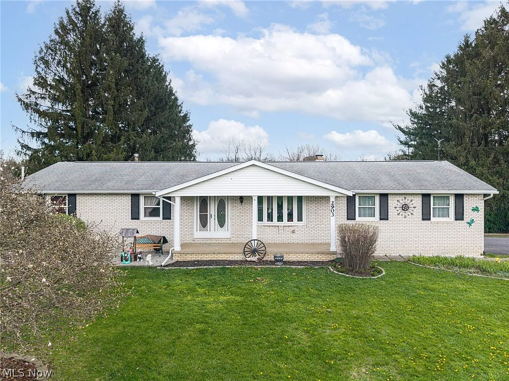 2903 Northview Rd photo 1