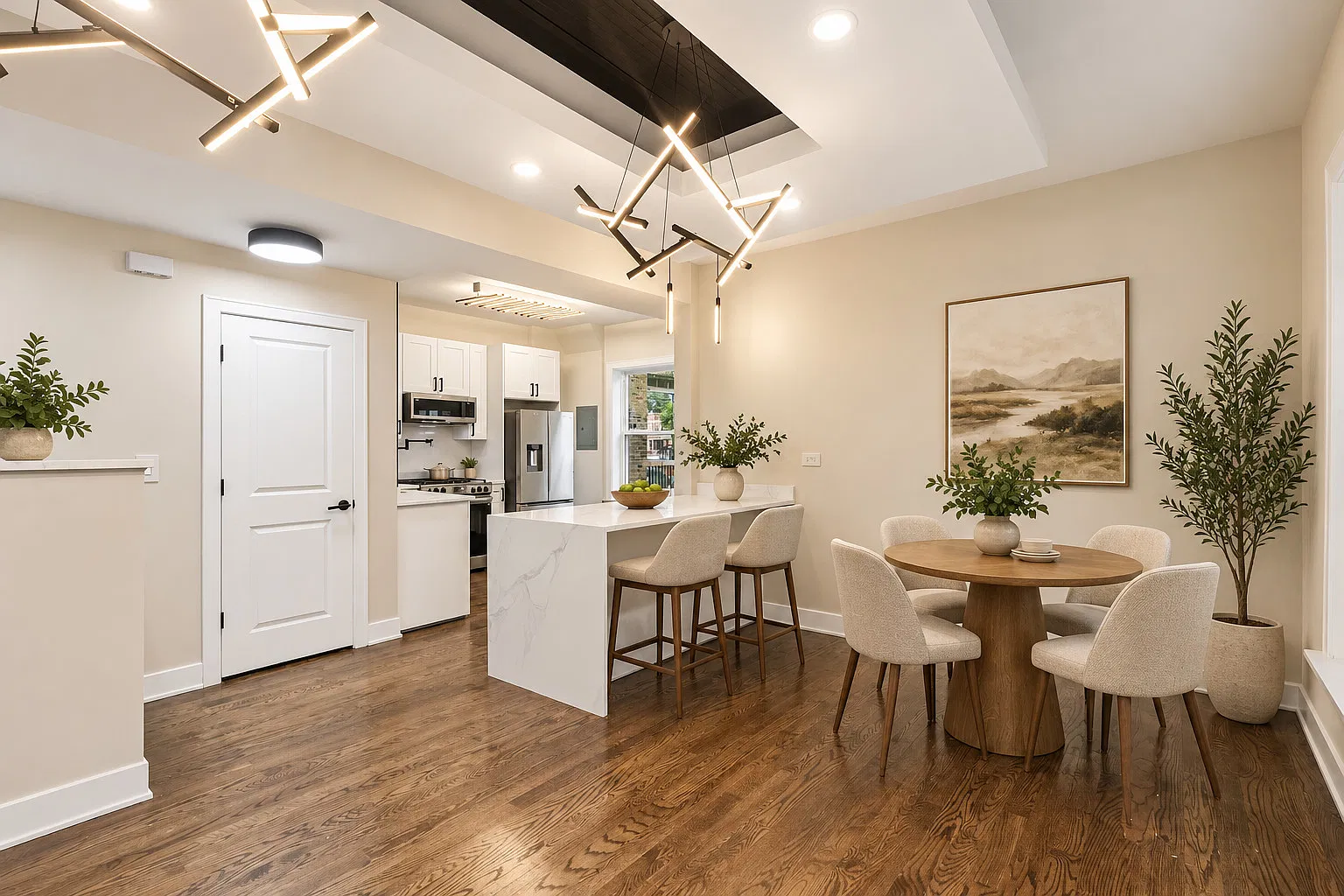 4 bed, 2.0 bath, 2100 sqft, $3,500 — Photo 4