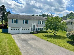 122A Gilbob St, Fairmont, WV 26554