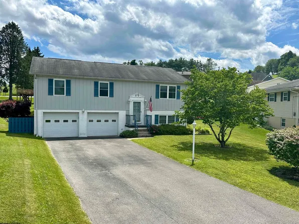 122A Gilbob St, Fairmont, WV 26554