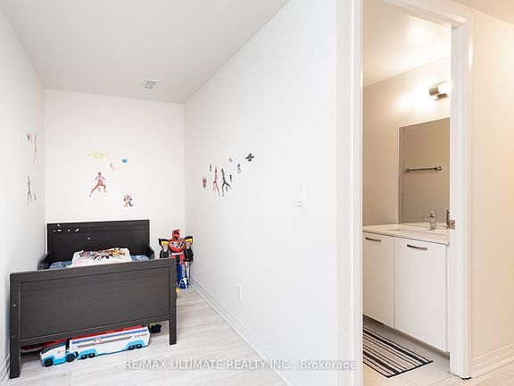 3rd image of 1630 Queen St E #301