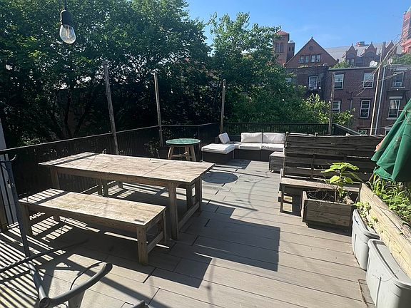 2nd image of 253 Jefferson Ave APT 6
