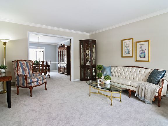 4th image of 1221 Saint William Dr